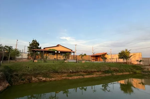 Chácara para aluguel, dispõe de 2 quarto(s) sendo 01 suite, sala, cozinha, área gourmet, Poço artesiano, Piscina com Hidromassagem, Sistema de câmeras e Wifi,  Chacreamento Imperial - Canaã Dos Carajás