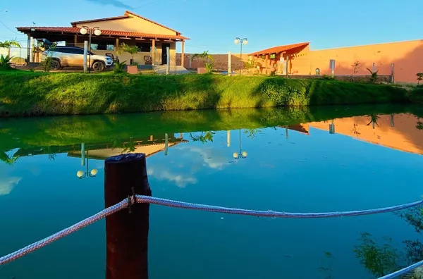 Chácara para aluguel, dispõe de 2 quarto(s) sendo 01 suite, sala, cozinha, área gourmet, Poço artesiano, Piscina com Hidromassagem, Sistema de câmeras e Wifi,  Chacreamento Imperial - Canaã Dos Carajás