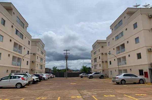 Cobertura disponivel para locação no Cond. Resid. Tarsicio Schettino II, possui 02 quartos, sendo 01 suites, sala, cozinha, 02 banheiro social, área de serviço, varanda, sacada, área de lazer com piscina, Vale do Sossego Canaã dos Carajás/PA