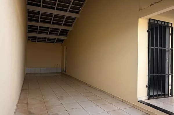 Casa para aluguel, 3 quartos sendo 1 suíte, garagem coberta 2 vagas. Valor acessível. - Foto 4
