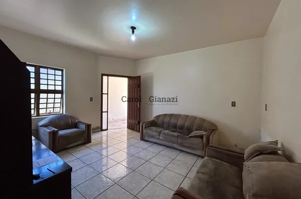 CA1614 - Casa à Venda no Centro de Assis