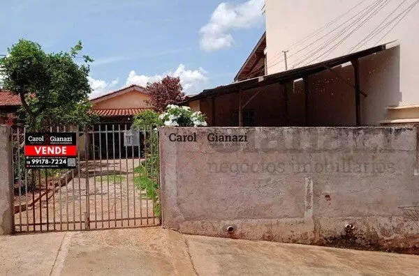 CA231 - CASA A VENDA NO CENTRO