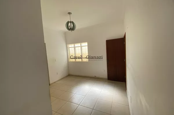 CA2006- Casa para venda no Centro de Assis