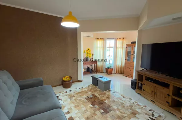 CA3036-Casa de Alto Padrão com Piscina e Estúdio Comercial à Venda – Conjunto Habitacional Irmã Catarina