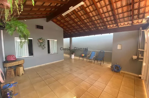 CA2075- Casa para venda no Centro em Assis