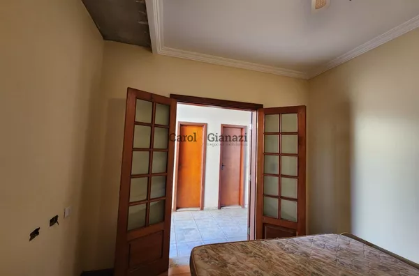 SO1463 - Sobrado à Venda na Vila Tênis Clube em Assis