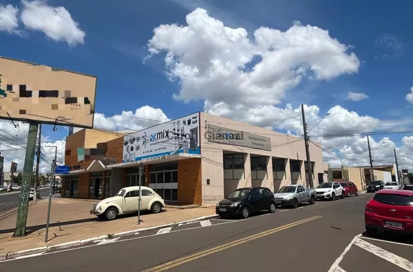 SA1762 - Sala para Locação na Av Dom Antônio em Assis