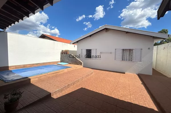 CA1653 - Casa à Venda na Vila Xavier em Assis