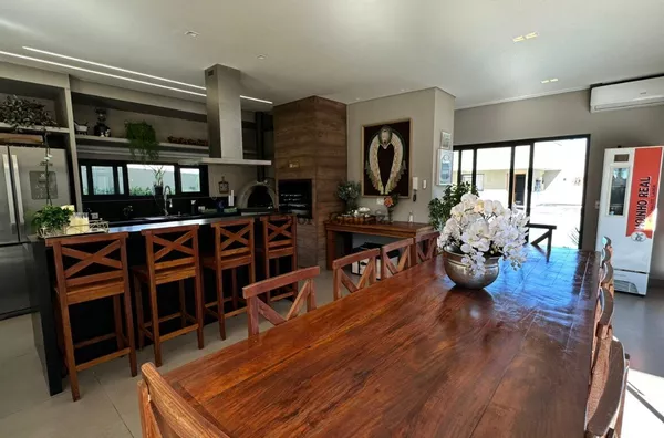 CA1976- Casa de alto padrão para venda próximo ao centro Assis