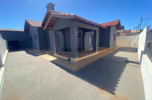 CA2236- Casa para lcação no Centro de Assis