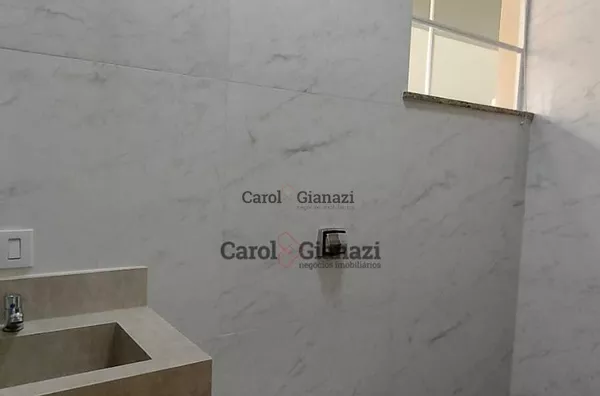 CA685 - CASA A VENDA - CENTRO