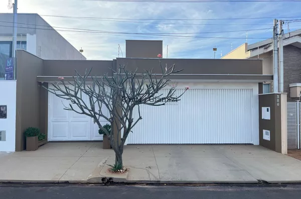 CA1929- Casa alto padrão mobiliada para venda no Jardim Aeroporto em Assis