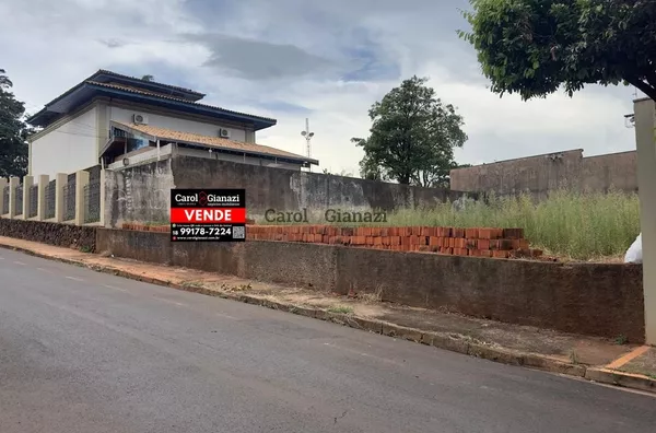 TE1714 - Terreno à Venda no Centro de Assis