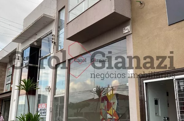 SALA COMERCIAL INTEGRADA A RESIDENCIA