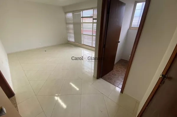 SA2417- Sala comercial para locação na Avenida Rui Barbosa em Assis