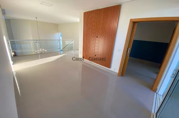 SALA DE TV SUPERIOR
