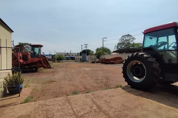 BA1047 - Barracão Comercial à Venda no Jardim São Nicolau em Assis