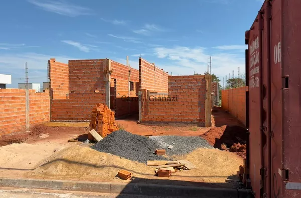 CA3197 - Casa em construção no Residencial Veneza