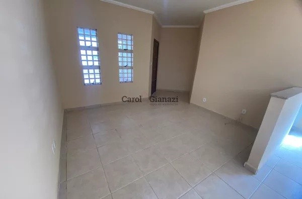 CA2356- Casa para locação próxima ao Supermercado Amigão em Assis