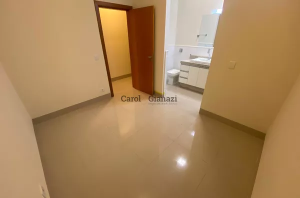 CLOSET DA SUÍTE TÉRREA