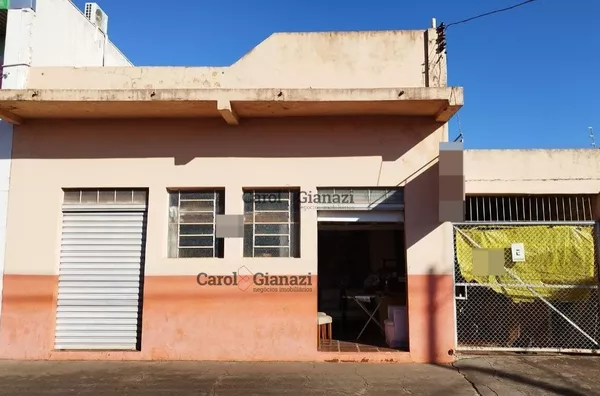 BA887 – BARRACÃO COM PONTO COMERCIAL A VENDA CENTRO