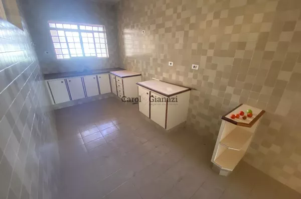 CA2325- Casa para locação próxima ao Clybas em Assis