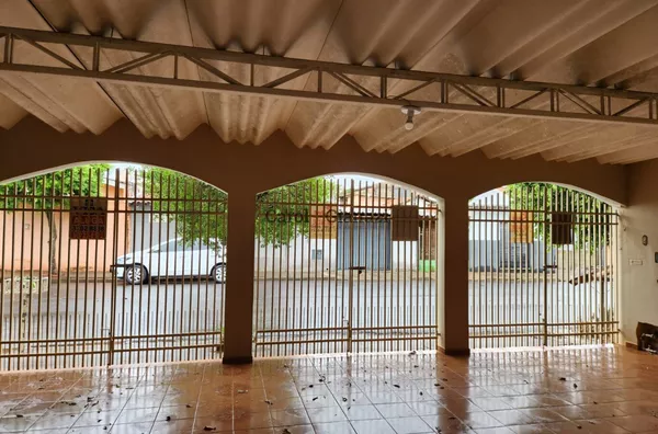 CA1062 - Casa à Venda na Vila Ribeiro em Assis