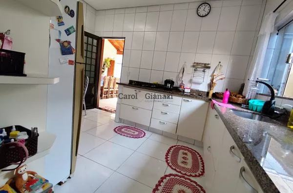 CA1643 - Casa à Venda no Centro de Assis 