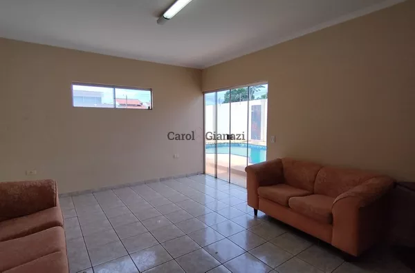 CA1068 - Casa com Espaço de Lazer à Venda no Jardim Aeroporto em Assis