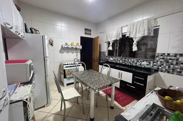 CA1489 - Casa à Venda na Vila Assunta em Cândido Mota