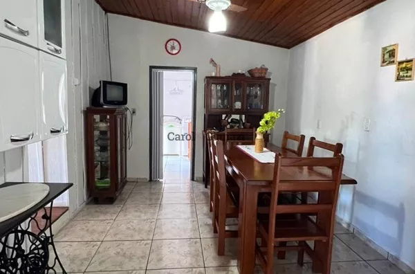 CA2435- Casa  de esquina para Venda no Centro de Assis