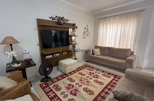 CA1665 - Casa à Venda no Jardim Monte Carlo em Assis