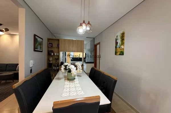 CA2081- Casa para venda próxima á Paróquia Santa Cecília em Assis