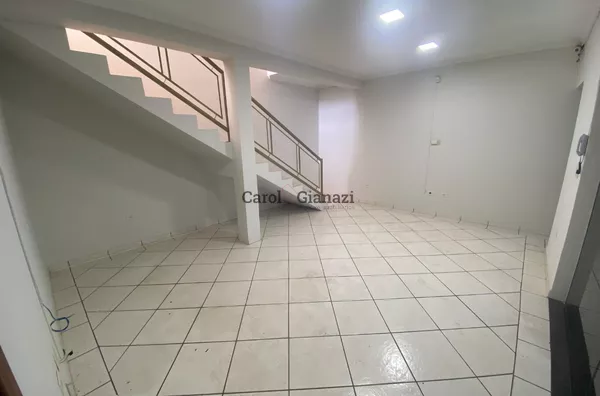 SA1946- Sala comercial para locação no Centro em Assis