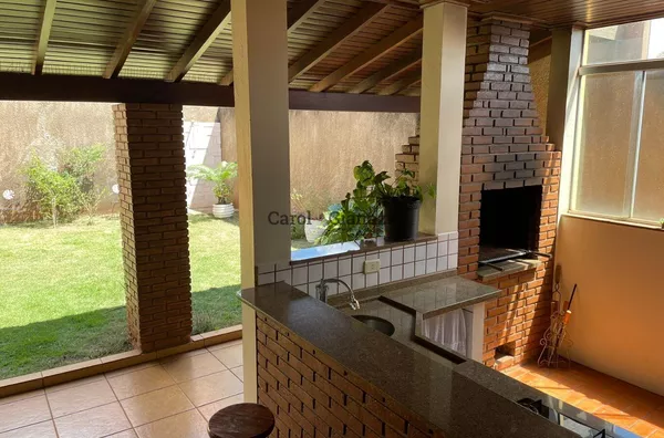 SO2330- Sobrado para venda no Jardim Morumbi em Assis