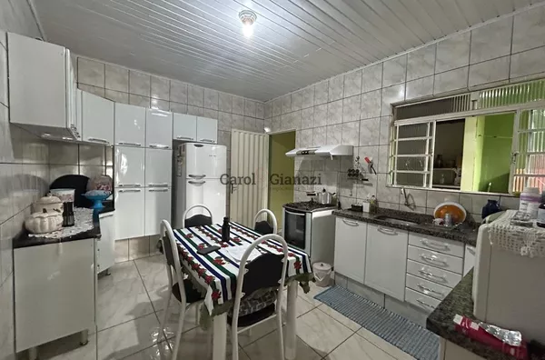 CA1666 - Casa à Venda na Vila Claudia em Assis