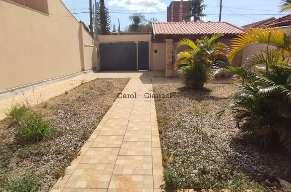 CA2222- Casa para venda no Centro de Assis