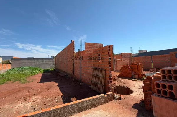 CA3197 - Casa em construção no Residencial Veneza