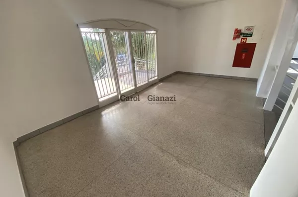 GA2441- Salão Comercial para Locação em Assis