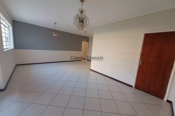 CA1470 - Casa à Venda próxima ao Batalhão em Assis