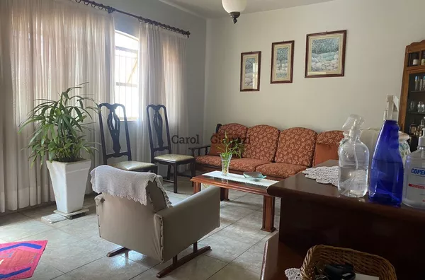 CA1608 - Casa à Venda no Centro de Assis