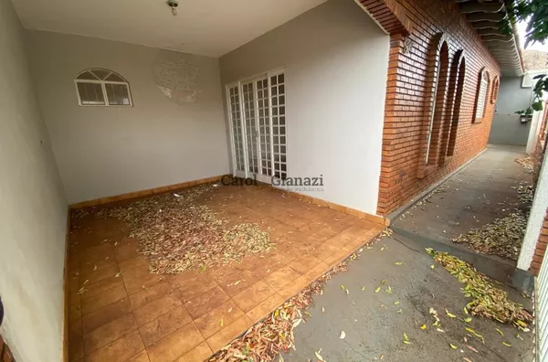 CA2256- Casa para locação próxima ao Mc´Donalds em Assis