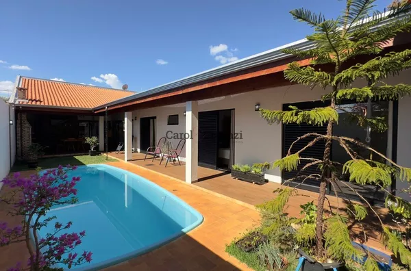 CA1802 - Casa à venda no Santa Clara em Cândido Mota