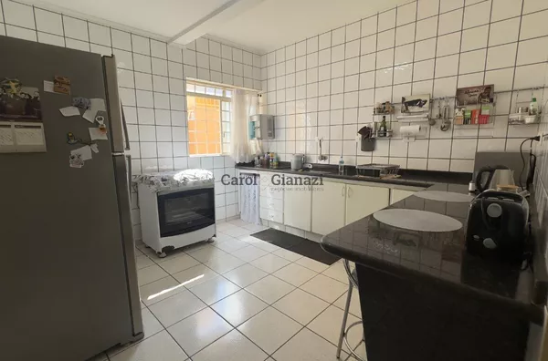 SO991 - CASA A VENDA CENTRO