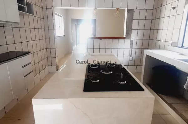 CA2531- Casa para venda no Centro em Assis