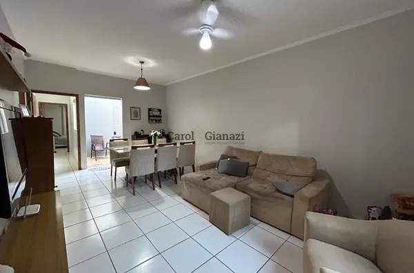 CA1708 - Casa à Venda no Jardim Monte Carlo em Assis