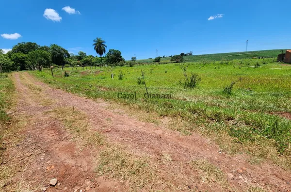CH1107 - Chácara à Venda na Água da Cabiúna em Assis