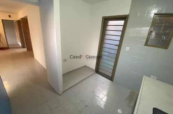 CA2215- Casa para locação na Vila Tenis Clube em Assis