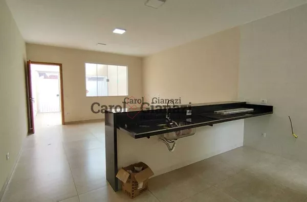 CA684 - CASA A VENDA - CENTRO