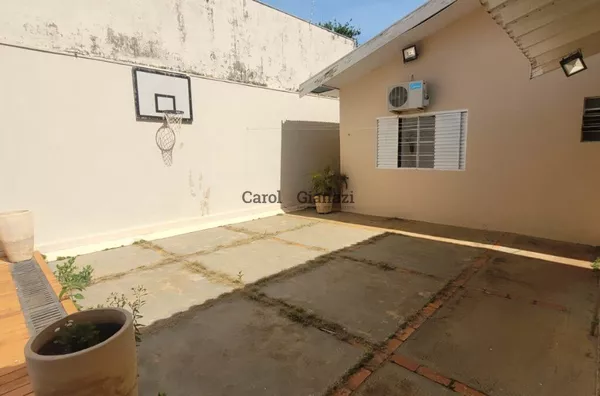 CA2337- Casa para venda na Vila Santa Cecília em Assis